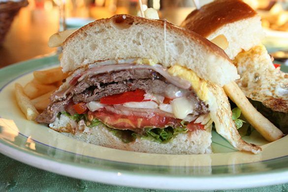 chivito-al-pan-de-ternera-pollo-o-cerdo